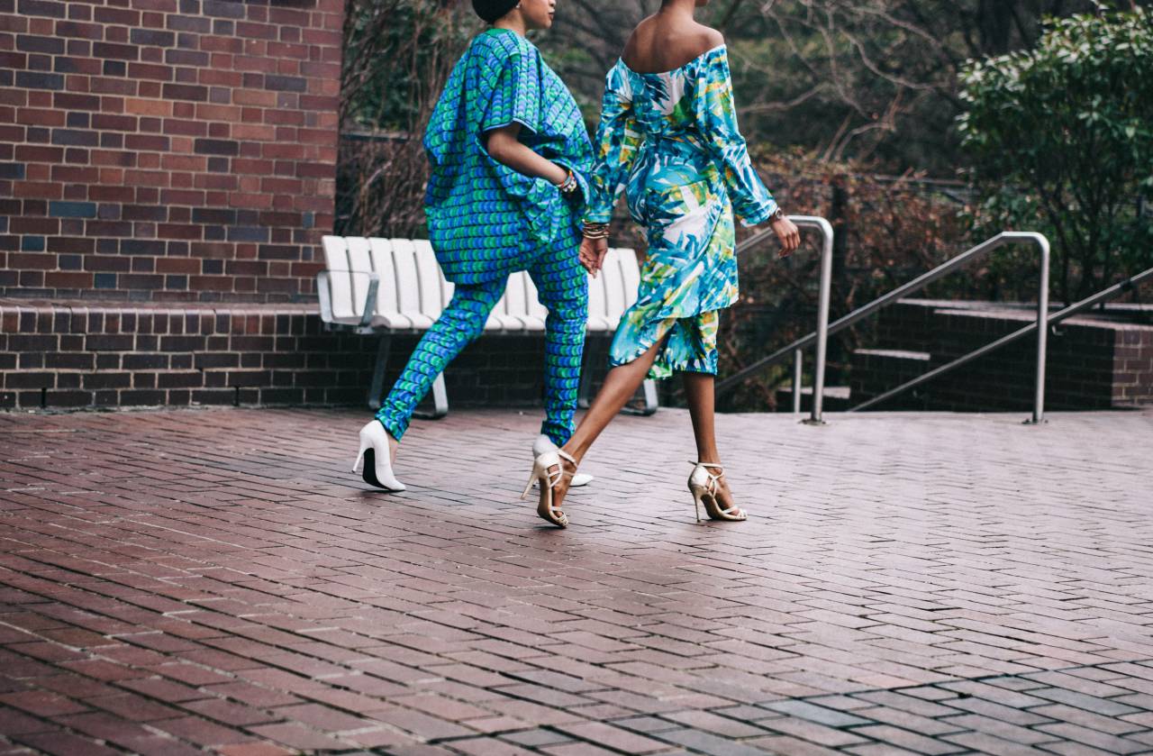 people, woman, fashion, catwalk, runway, street, bricks, floor, heels, stiletto, blue, black, beauty, dress, classy
, 