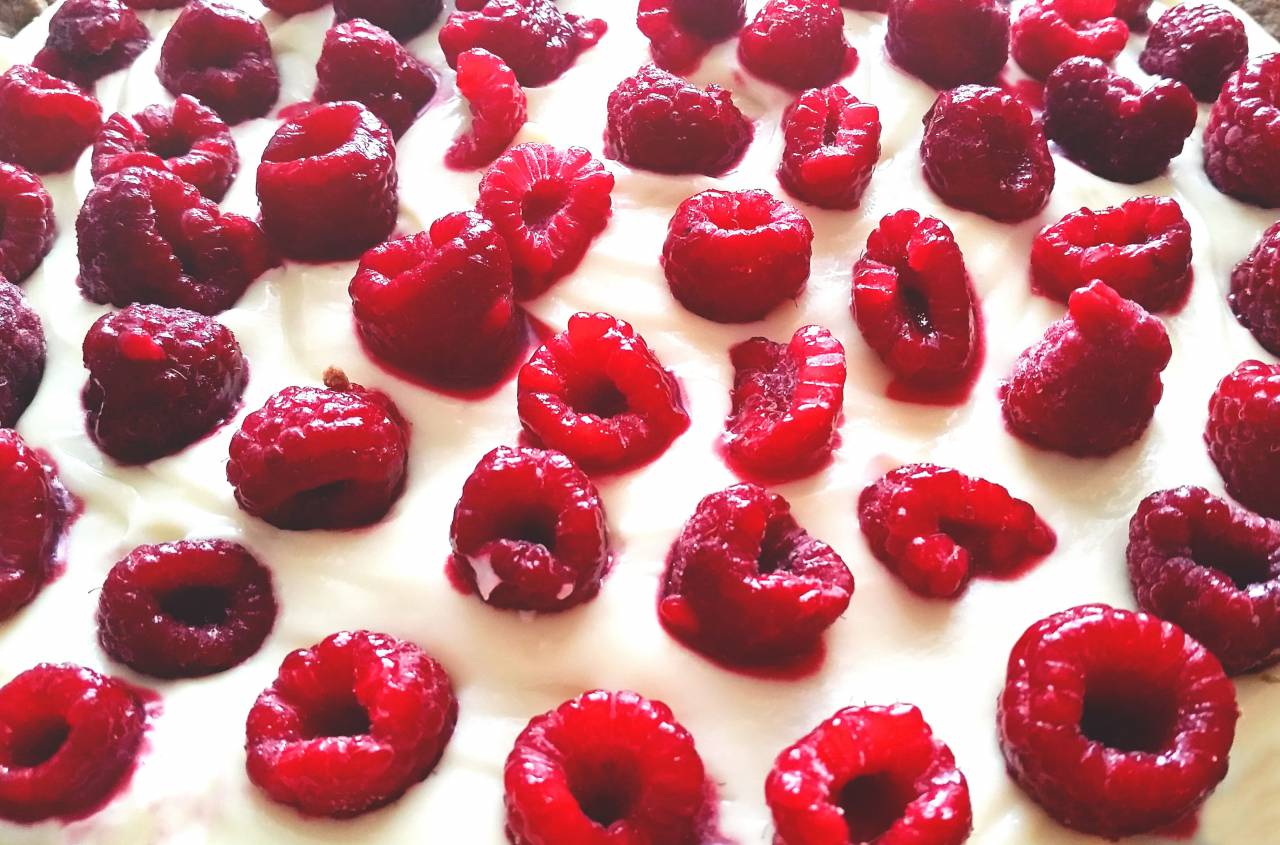 raspberry, cake, dessert, sweets, raspberries, fruits, food, cream
, 