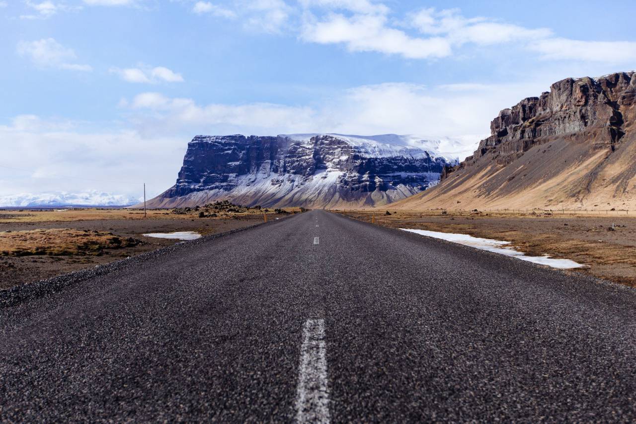 Carretera, autopista, rural, campo, césped, campo, rocas, cañones, acantilado, naturaleza, paisaje, cielo,