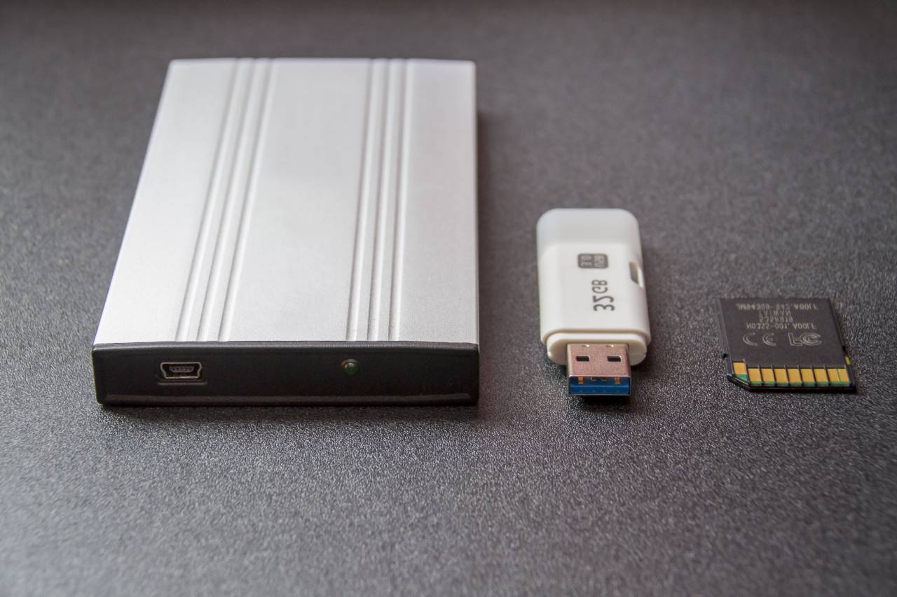 technology, gadgets, portable, memory, banks, sd, cards, usb, dongle, hard drive, storage
, 