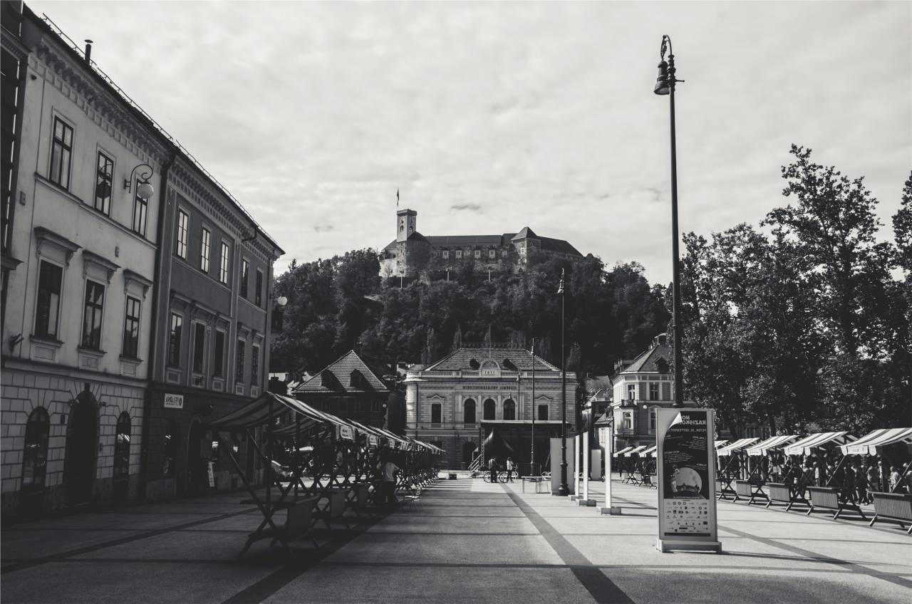 buildings, architecture, city, town, village, lamp posts, tables, tents, black and white
, 