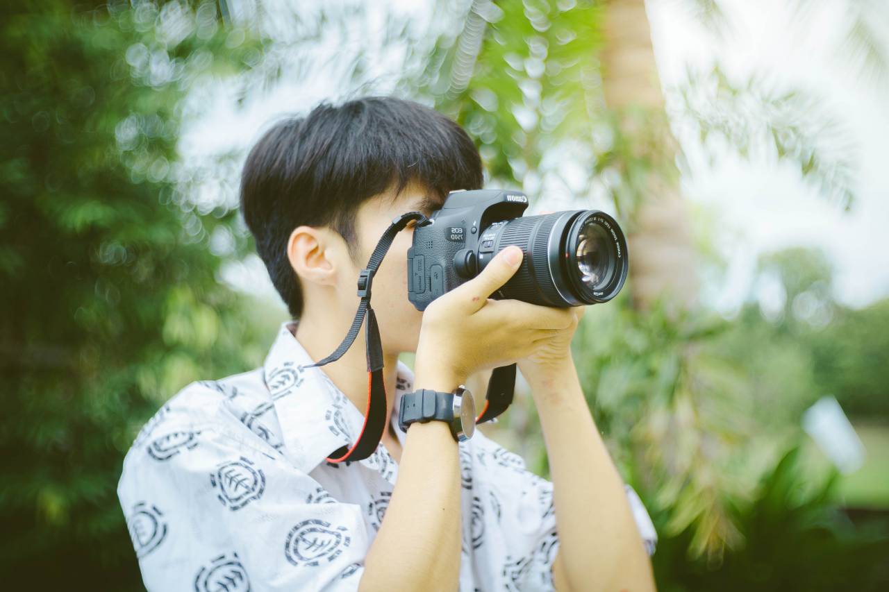camera, lens, accessory, photography, photographer, people, guy, blur, bokeh, trees, green, plants, outdoor
, 