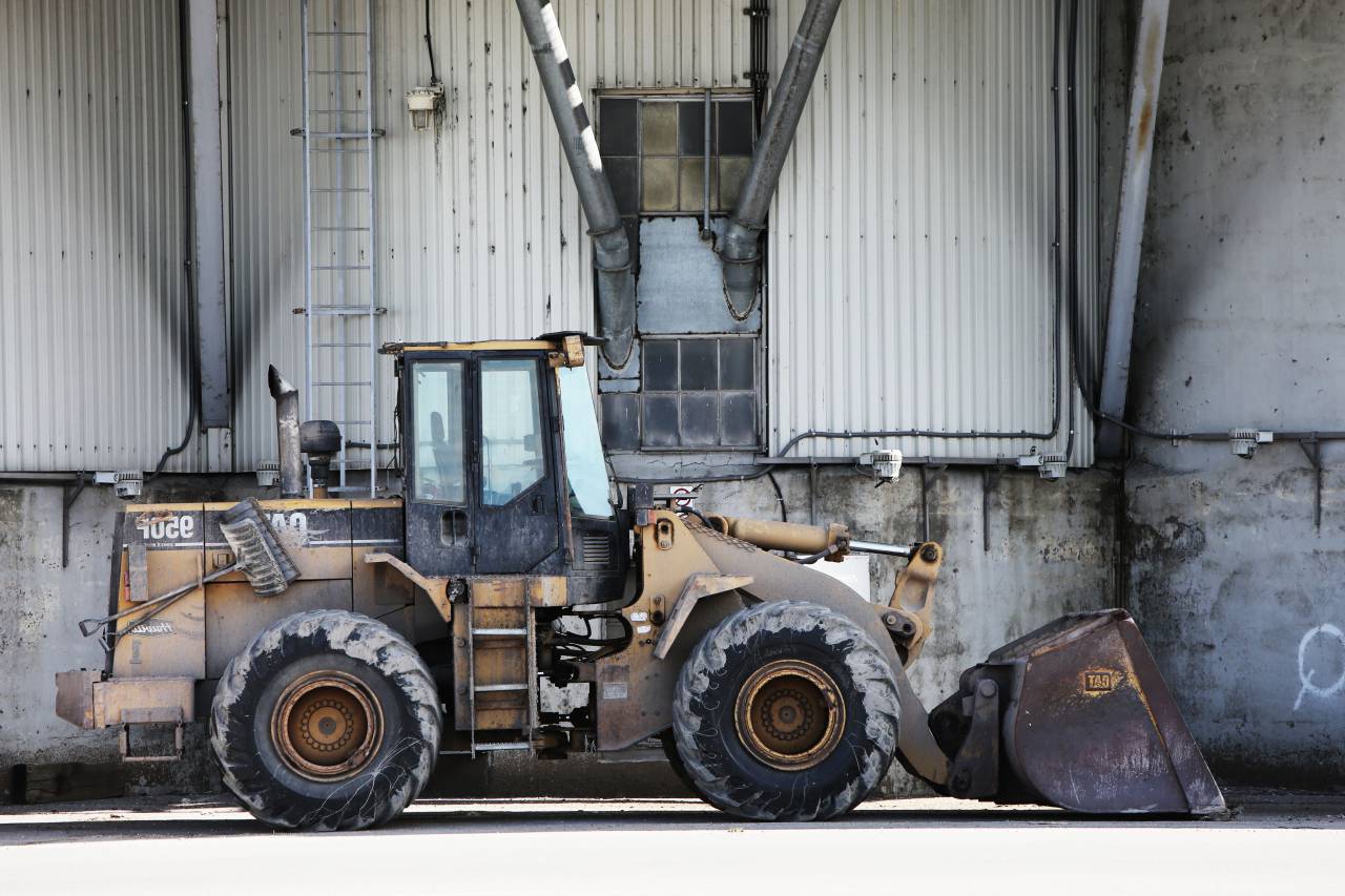 construction, truck, excavator, caterpillar, industrial, wheels, tires, ladder, building, wall, concrete, beams
, 