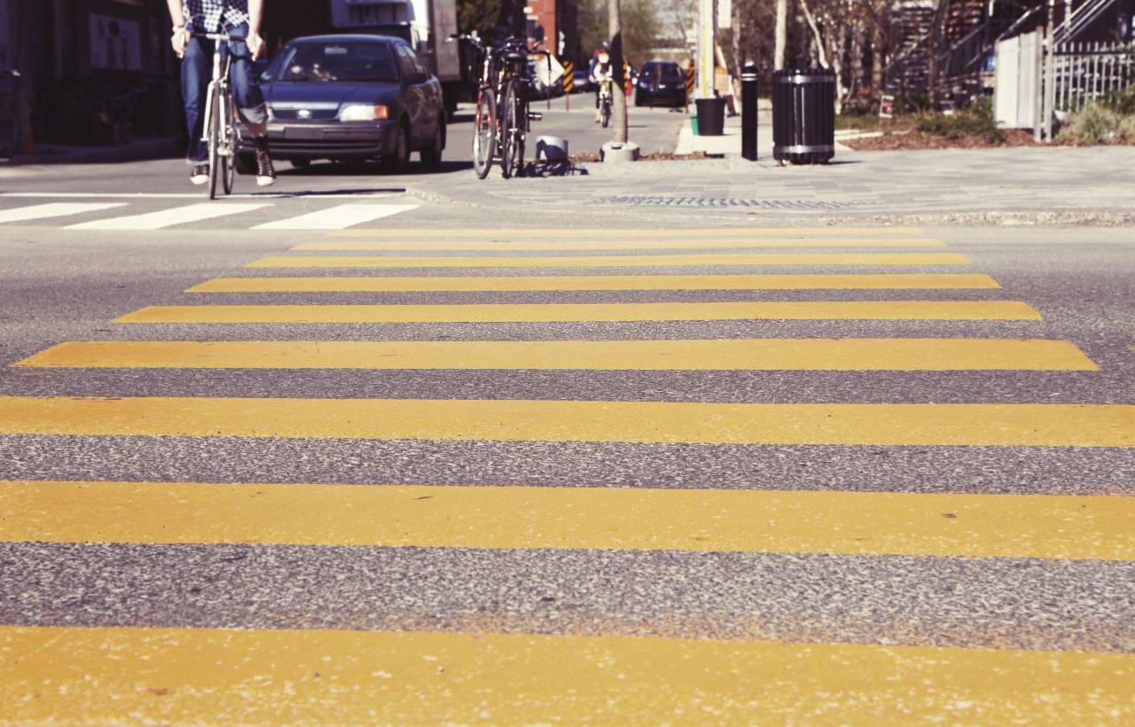crosswalk, crossing, streets, roads, bikes, bicycles, pedestrians, cars, city
, 