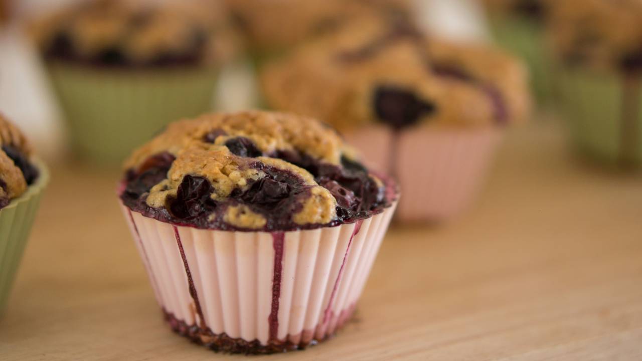 cupcakes, muffins, bake, blueberry, berry, fruit, food, dessert, snack, kitchen
, 