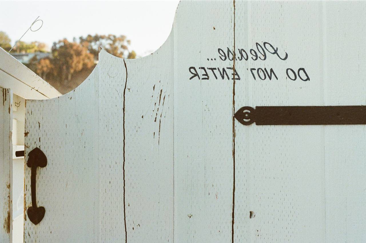 gate, wood, white, do not enter, handle
, 