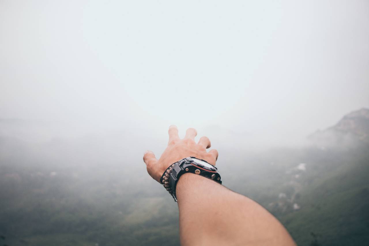 Mano, reloj, pulsera, niebla, frío, montaña, Highland, naturaleza, difuminar,