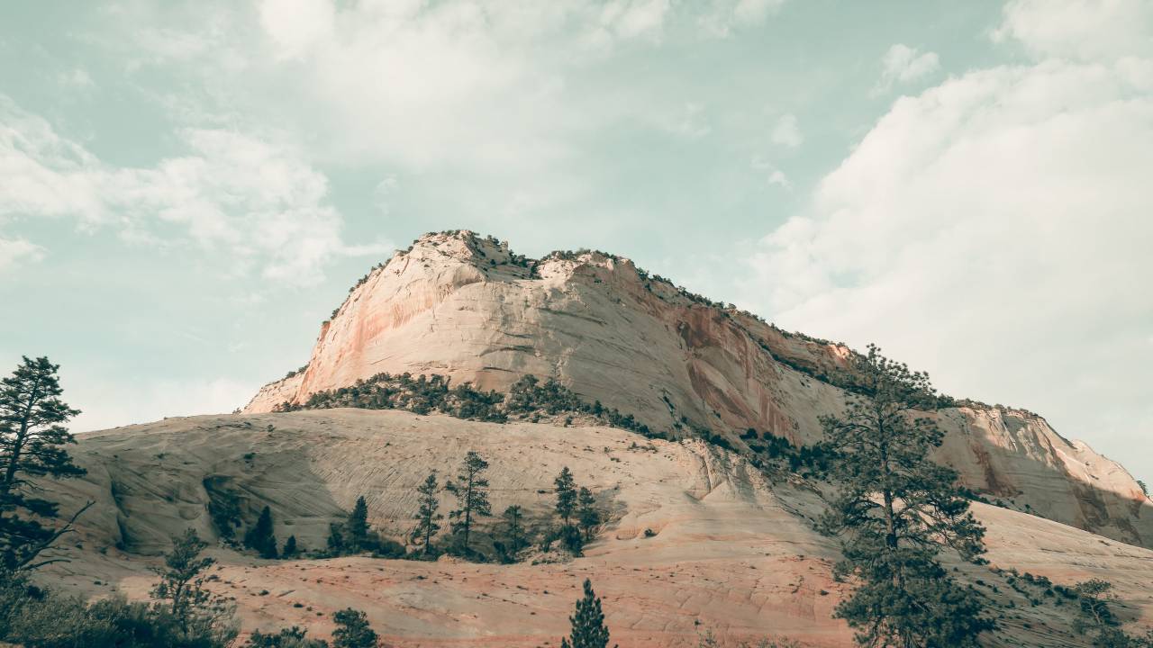 naturaleza, paisaje, montaña, nubes, cielo, árboles, viajes, aventuras, trek, caminata, escalada,