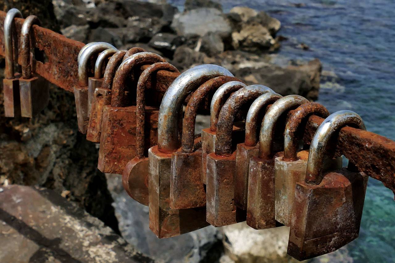 rust, lock, ocean, water, shore, coast, sea, metal
, 