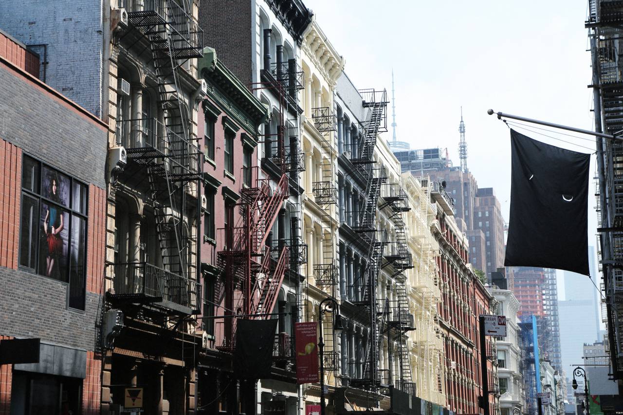 soho, new york, city, buildings, condos, apartments, windows, stairs, steps, balconies, balcony, fire escape, flag, wall
, 