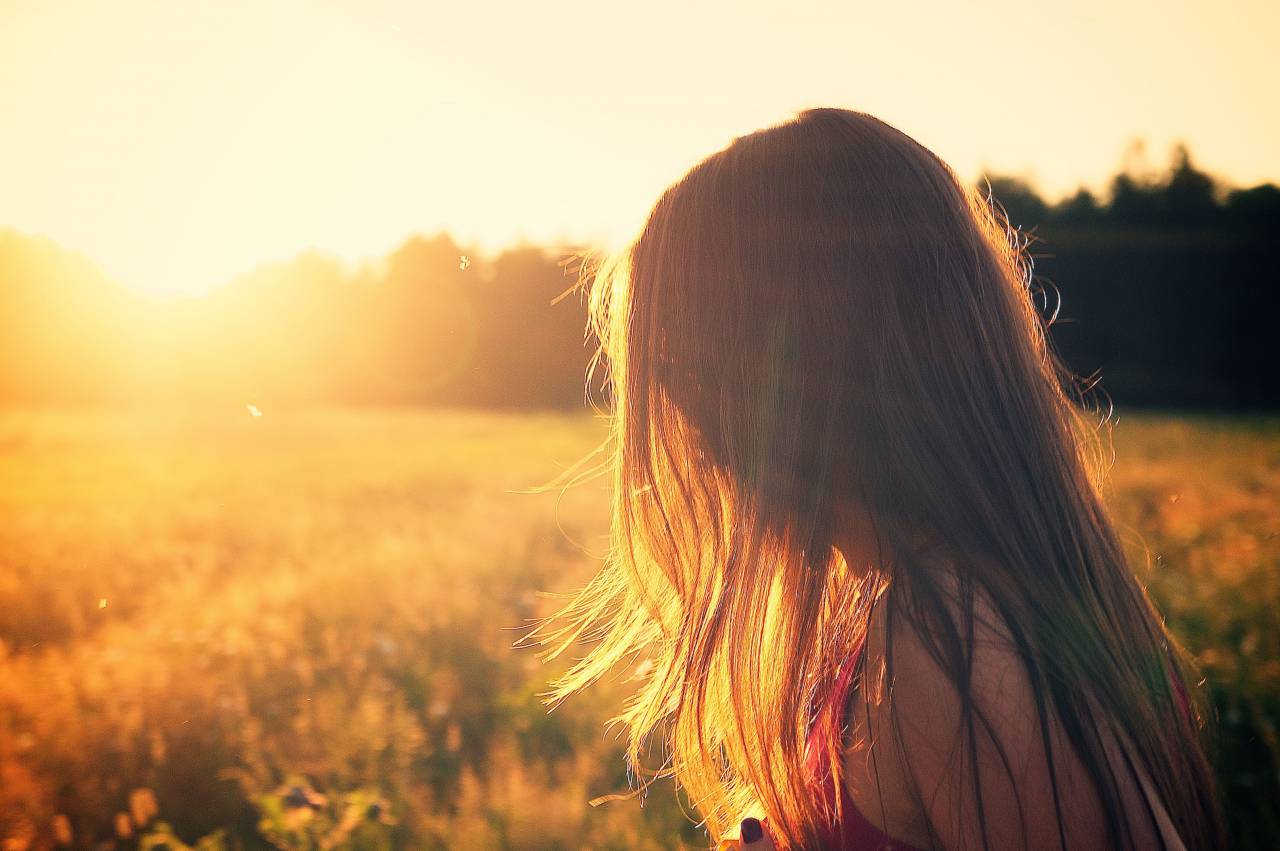Sunset, sol, niña, cabello, morena, campos, rayos de sol, gente, belleza,