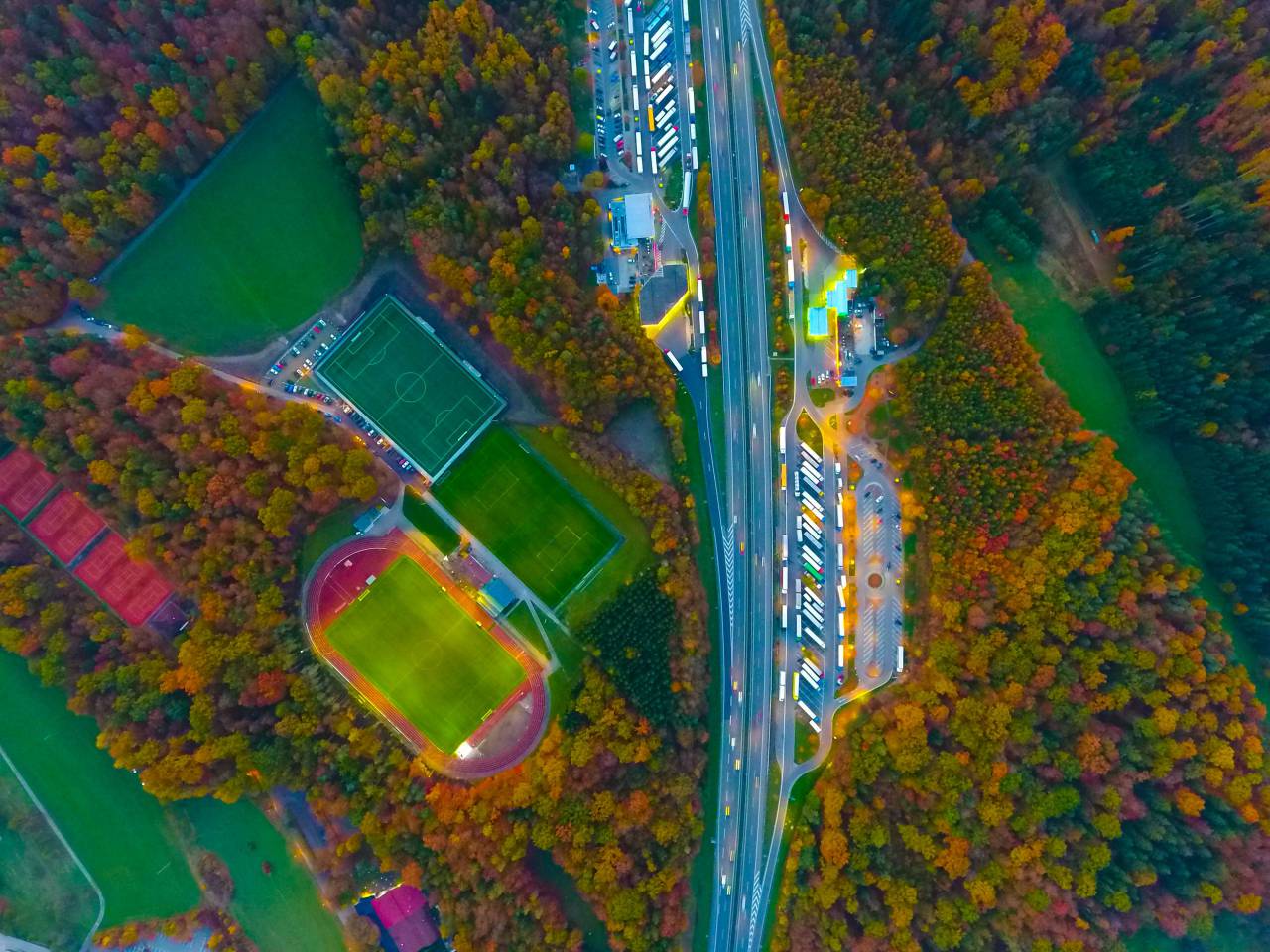 aerial, view, autumn, fall, trees, plant, nature, green, field, landscape, sport, venue, court, building, road, light
, 
