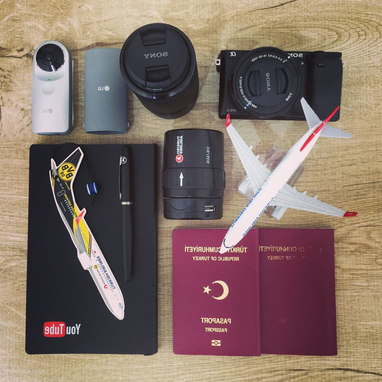 avión, negocio, cámara, pasaporte, cuaderno, bolígrafo, fotografía, portátil, retro, teléfono inteligente, pegatina, tecnología, gira, viaje, trabajo,