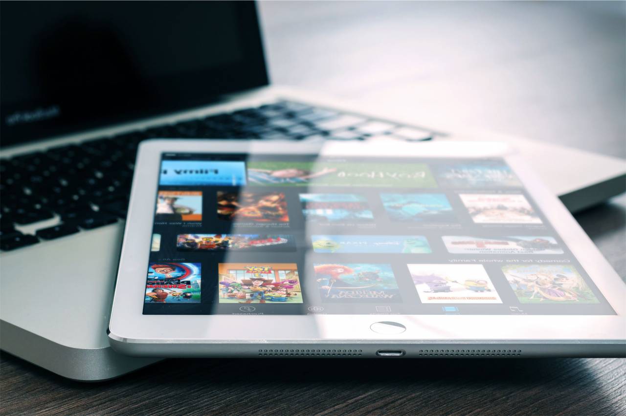apple, ipad, macbook, laptop, computer, technology, business, desk
, 