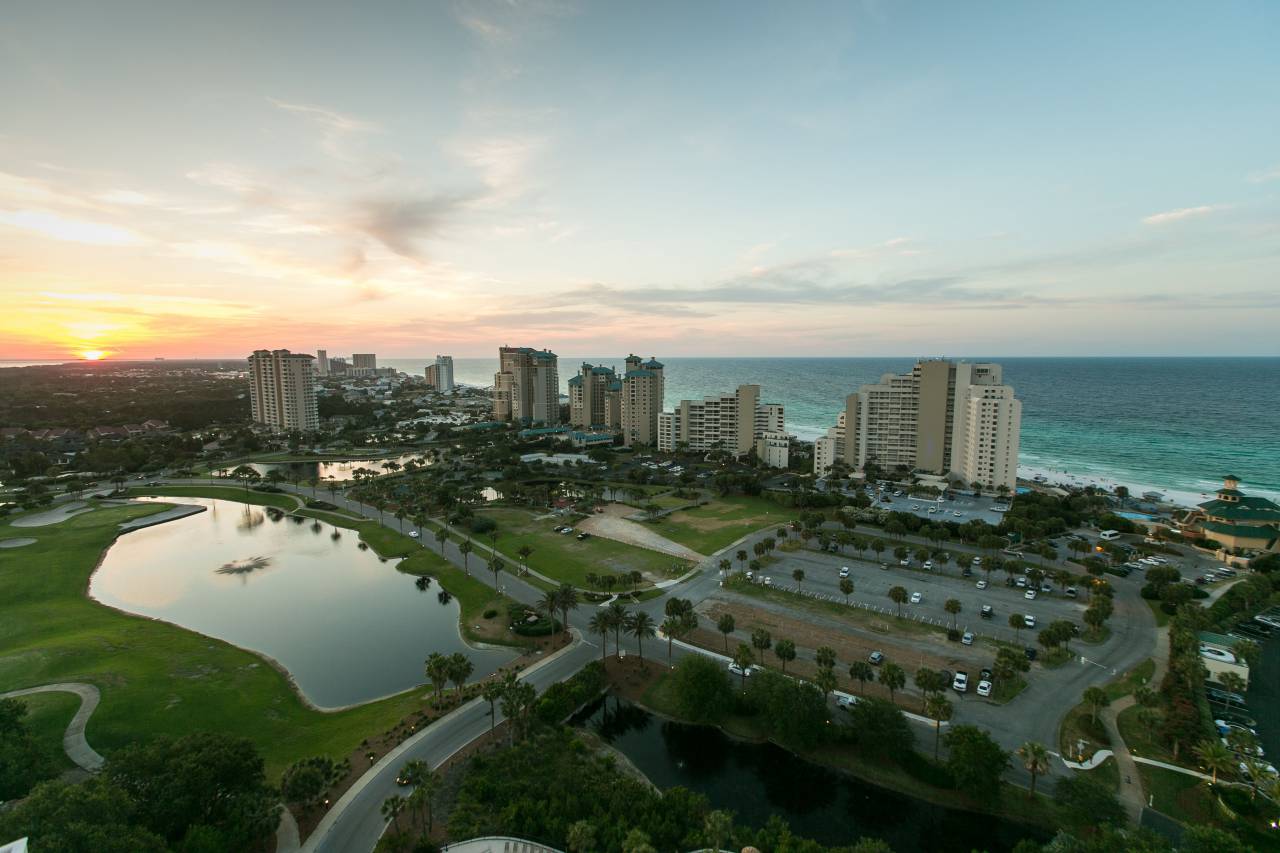 architecture, buildings, city, skyline, office, residential, high rise, skyscrapers, resort, parking, paths, roads, streets, urban, metro, lake, reflection, nature, coast, beach, shore, water, ocean, sea, waves, sky, clouds, horizon, sun, rays, dusk, dawn, sunrise, sunset
, 