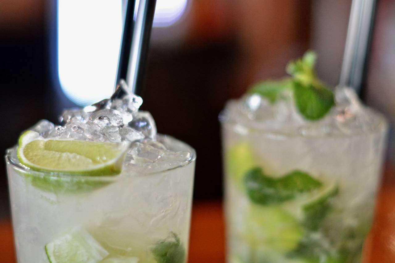 beverages, wine, glass, bokeh, drinks, fruit, juice, bar, alcohol, ice, cold
, 