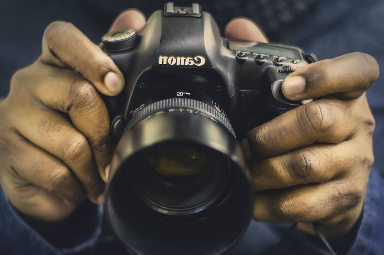 camera, canon, lens, iso, aperture, shutter, photography, photo, photographer, people, hands
, 