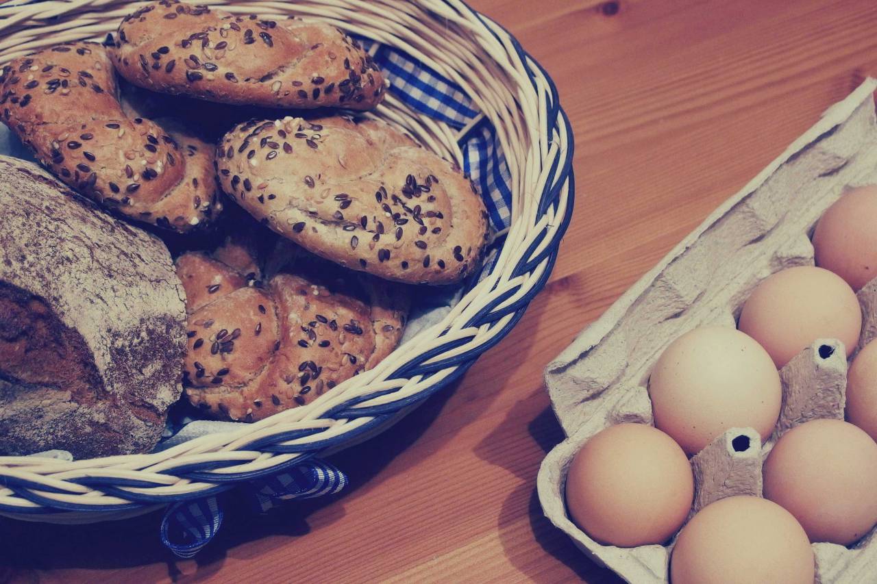 eggs, bread, pastries, breakfast, food, basket
, 