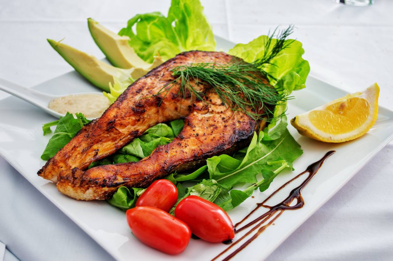 food, recipe, delicious, breakfast, lunch, dinner, restaurant, dish, viand, diet, tasty, vegetable, meal, herb, appetizer, cuisine, meat, fish, tomato, lemon, cabbage, garnish, plate
, 