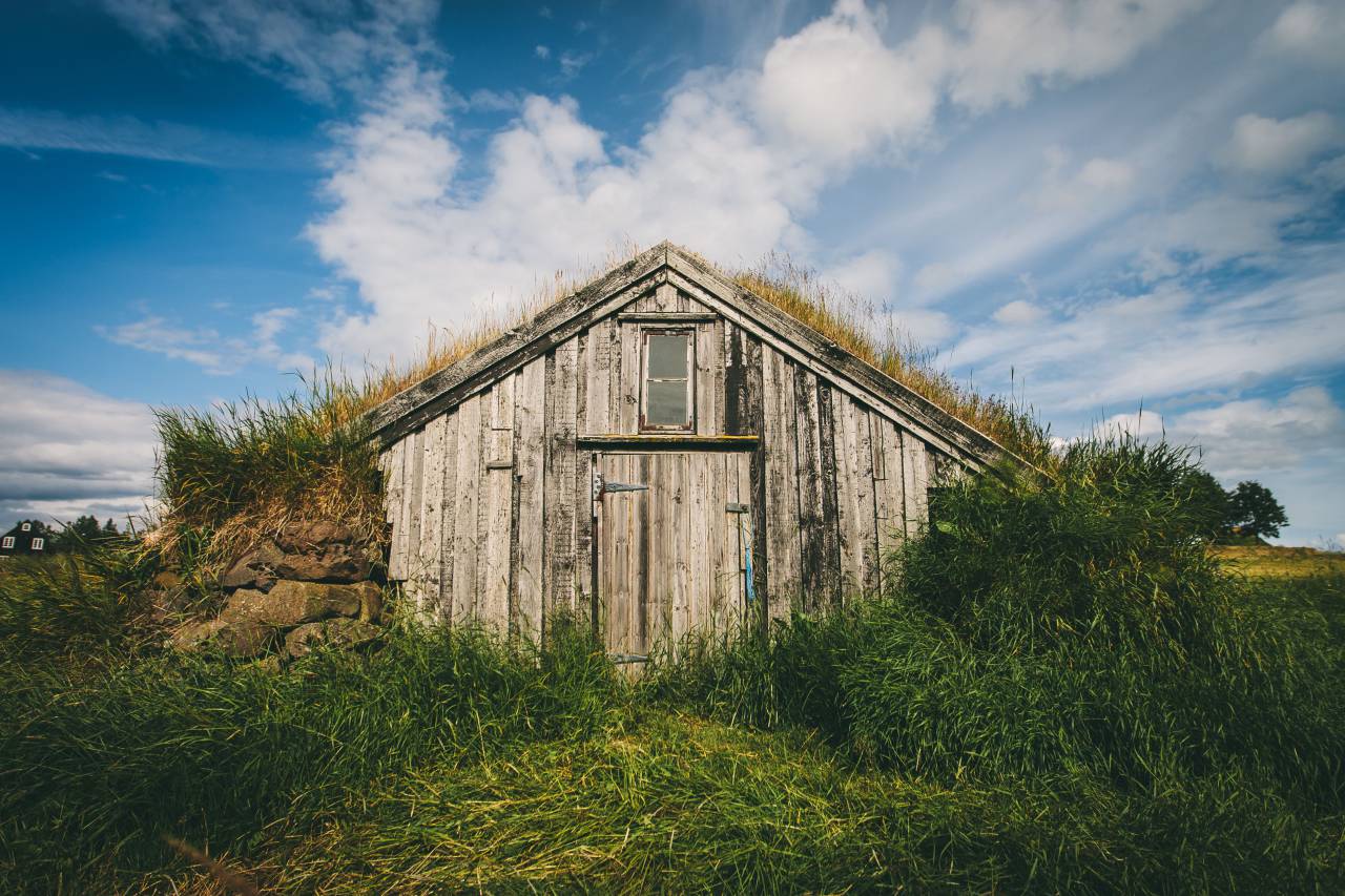 green, grass, grassland, mountain, landscape, nature, field, farm, blue, sky, clouds, hut, house
, 