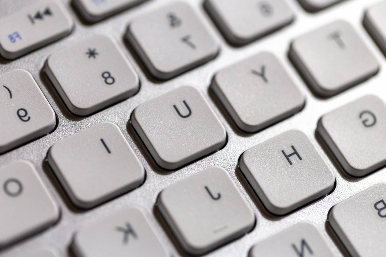 Teclado, Teclas, Primer plano, Computadora, Equipo, Engranaje, Internet, Ordenador portátil, Letras, Macro, Objeto, Oficina, Tecnología, Mecanografía, Blanco, Apple, negocios,