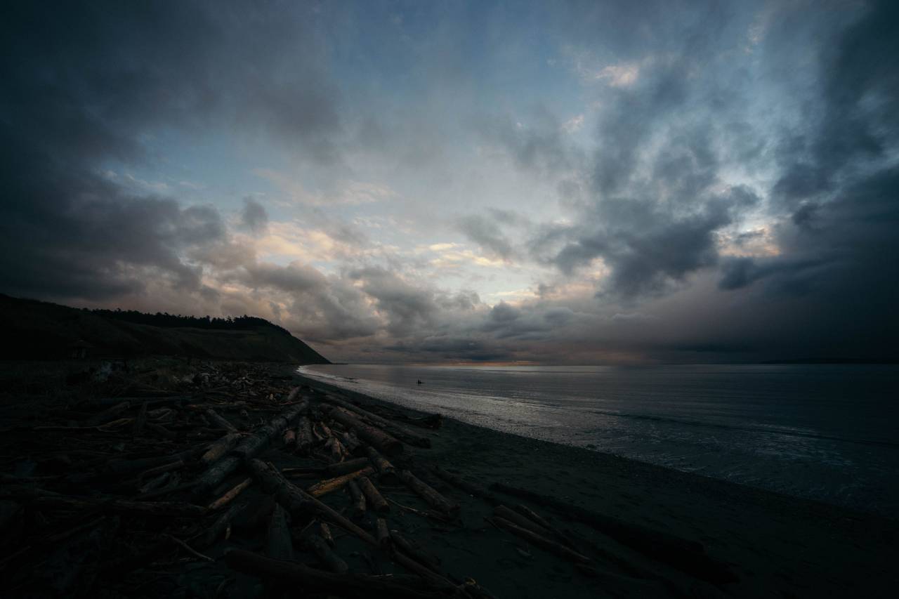 nature, landscape, clouds, sky, dark, water, ocean, sea, beach, sand, waves, travel, adventure
, 