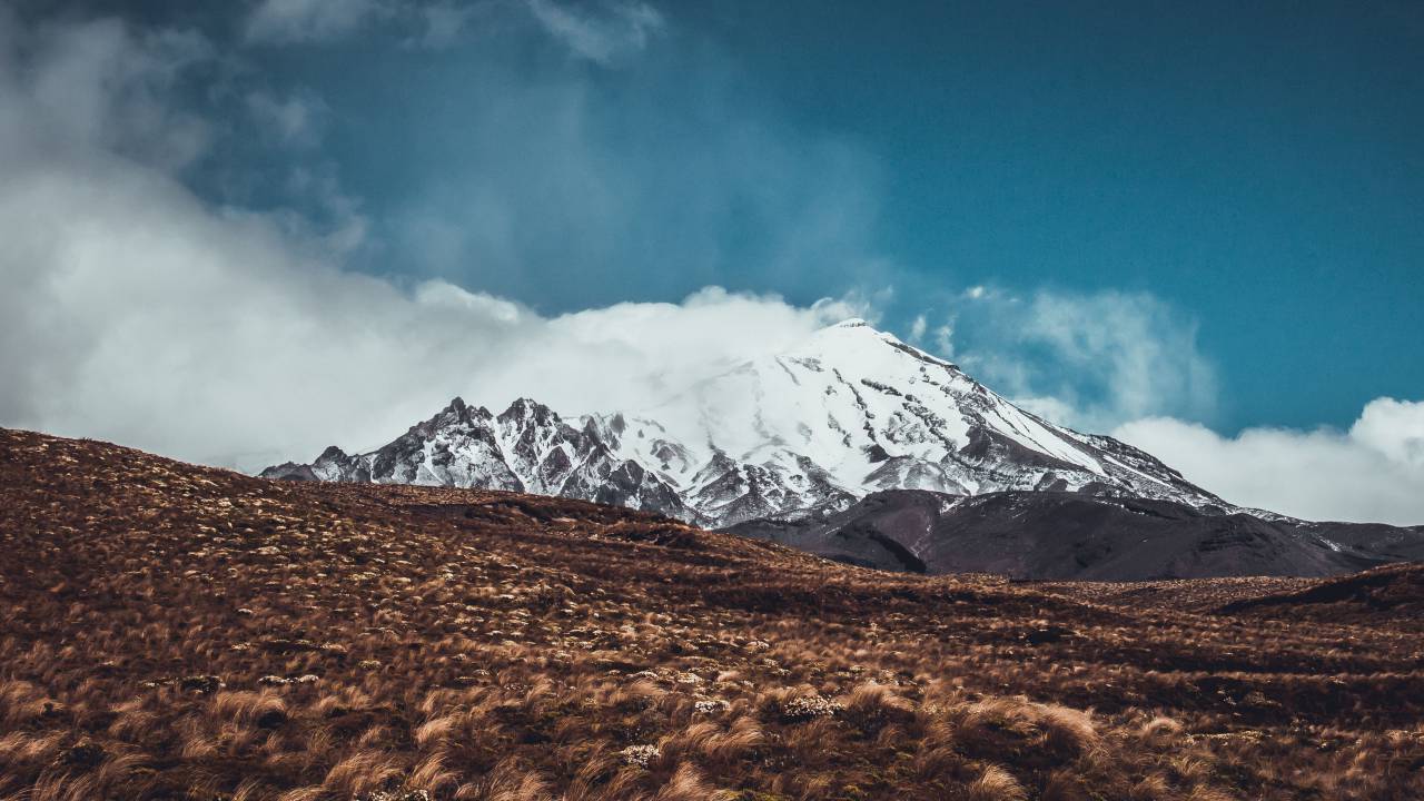 nature, landscape, fog, grass, floor, mountain, travel, adventure, trek, hike, clouds, sky
, 