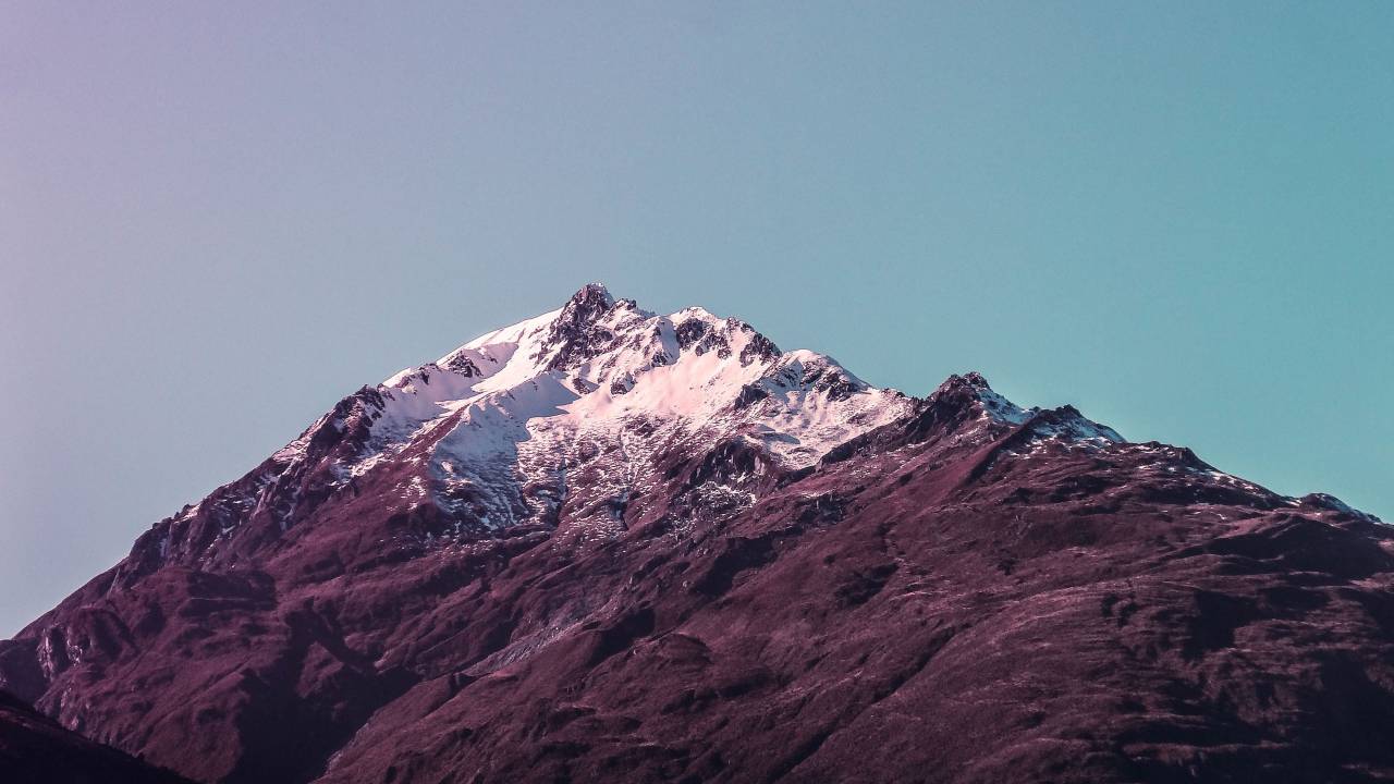 nature, landscape, mountains, summit, peaks, snow, rocks, sky, clouds, gradient, blue, pink, purple, beautiful, gorgeous
, 