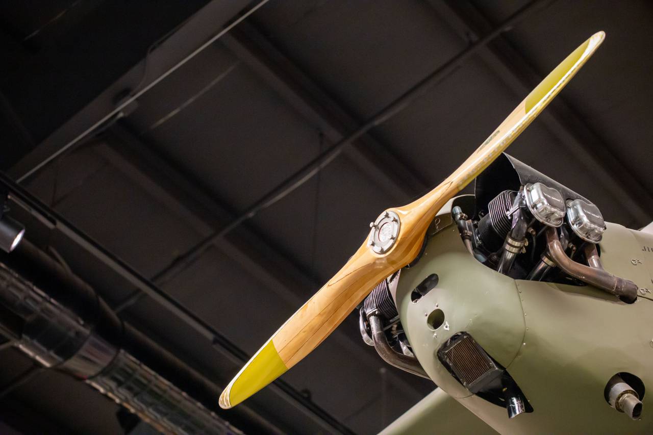 old, airplane, propeller, vintage, aircraft, transport, antique, aviation, engine, machine, travel, plane, war plane, flight, detail
, 