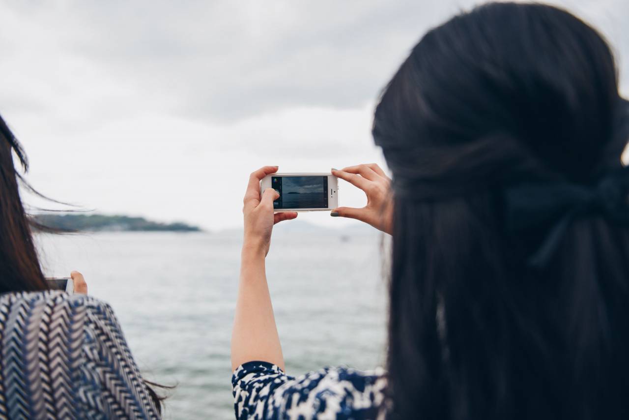people, girl, woman, back, mobile, phone, camera, selfie, sea, water, nature
, 