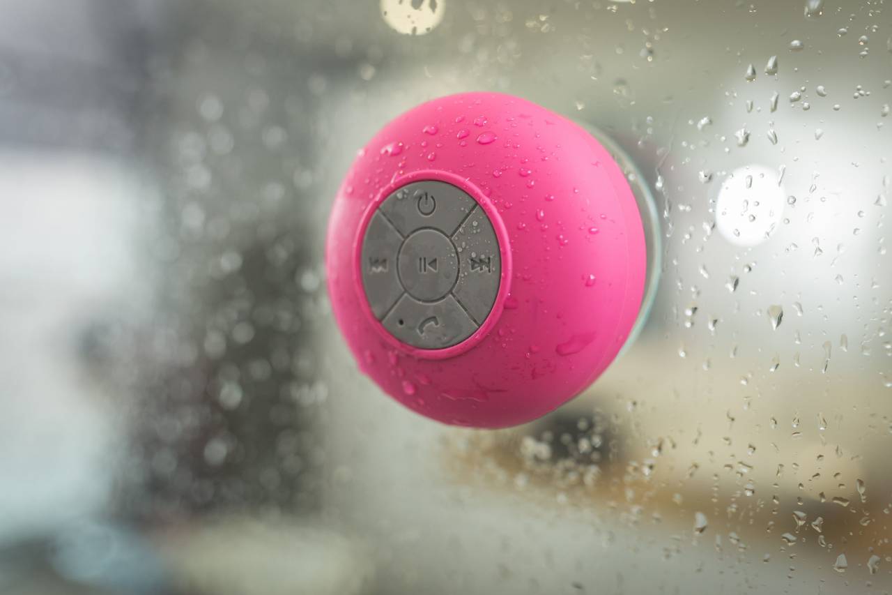 pink, bluetooth, speaker, electronic, technology, waterproof, music, sound, wet, water, drops
, 