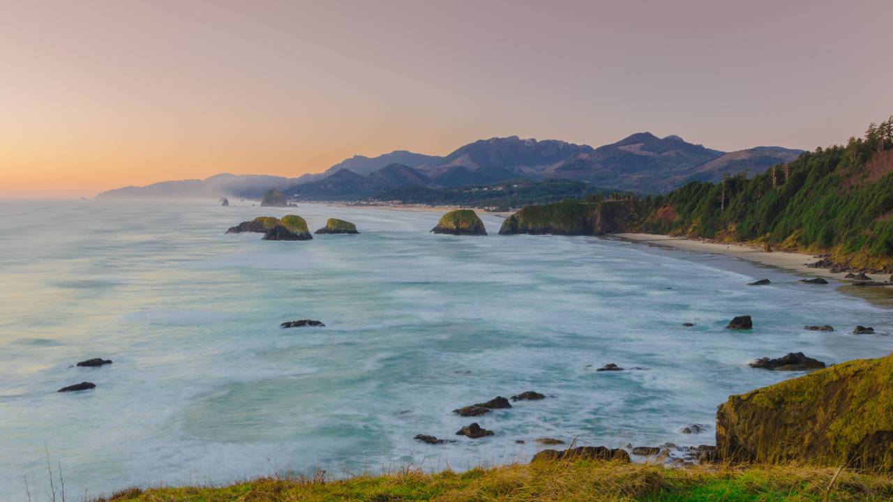 mar, océano, agua, ola, naturaleza, rock, costa, playa, vista, paisaje, verde, césped, tierras altas, montaña, cielo, puesta de sol,