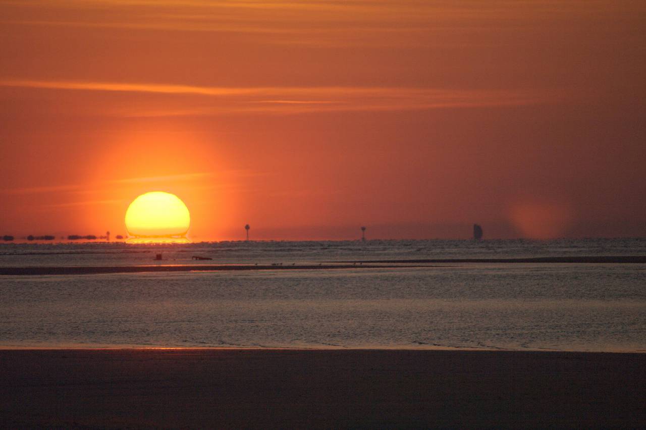 sunset, nuclear reactor, sun, beach, oak island, north carolina, north carolina beach, evening, love, peace, nature, sky, ending, end, aze, haze, sunshaft, halo, corona
, 