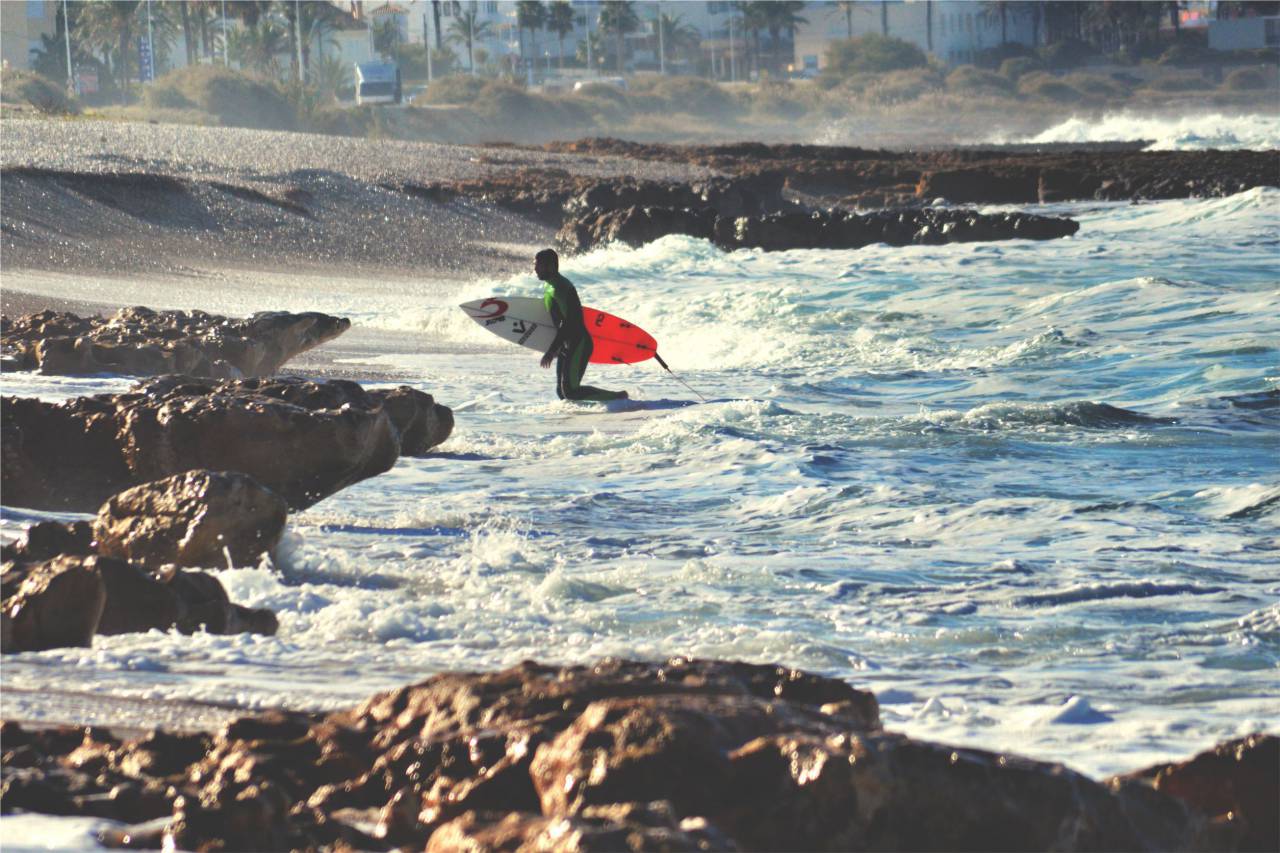 surfer, surfboard, surfing, ocean, sea, water, waves, rocks, beach, sand, wetsuit, sports
, 