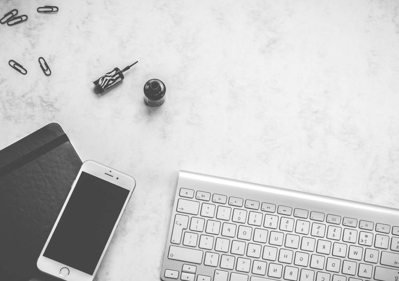 black, nail, varnish, minimal, white, keyboard, mac, apple, type, desk, business, office, pen, write, notepad
, 