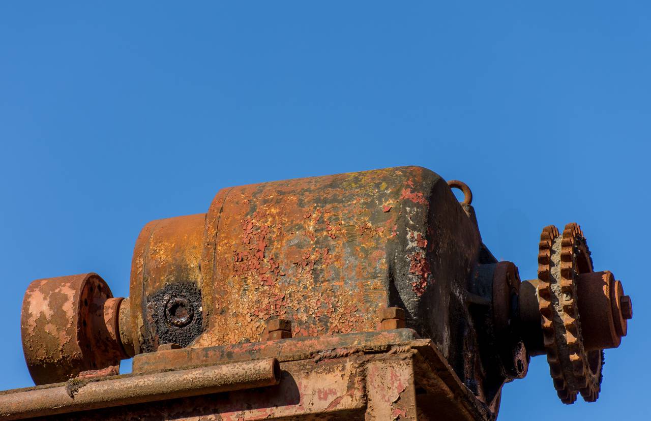 metal, retro, industrial, vendimia, aislado, oxidado, potencia, máquina, motor, moho, antiguo, sucio, eléctrico, electricidad, hierro, antiguo, fondo, marrón, reparar, alternador, dinamo, material, maquinaria, automotriz, generador,