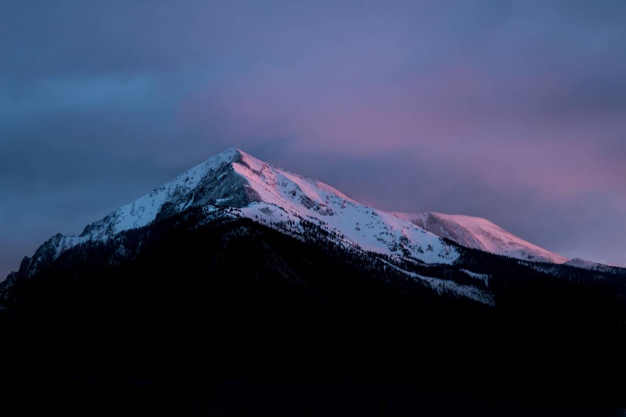 Montaña, tierras altas, nubes, cielo, cumbre, Ridge, paisaje, naturaleza, valle, colina, nieve, invierno, vista, viajes, árboles,