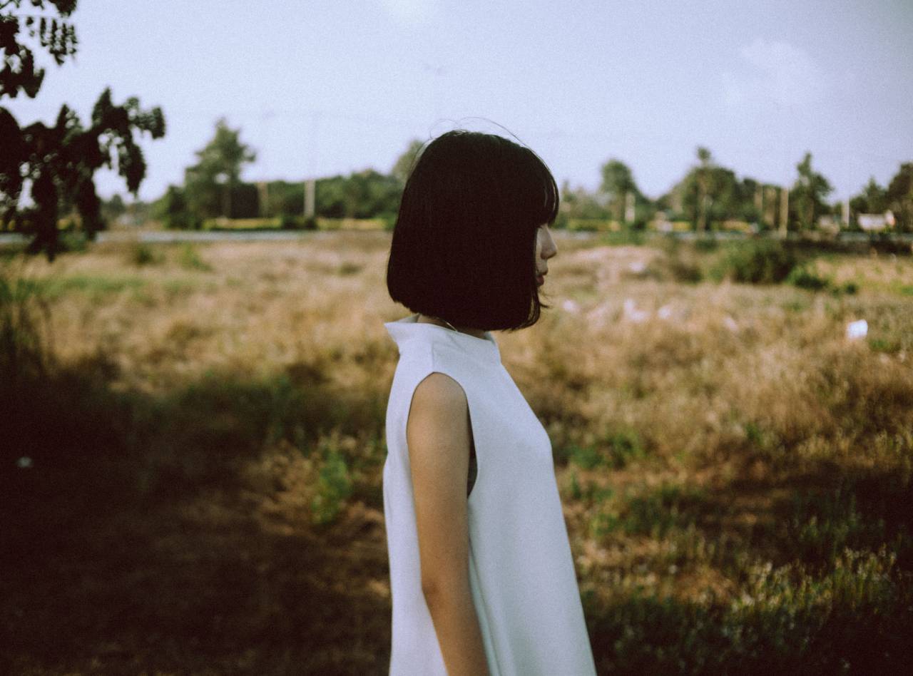 woman, girl, lady, people, side, view, profile, style, fashion, grass, trees, sky, asian, bokeh
, 