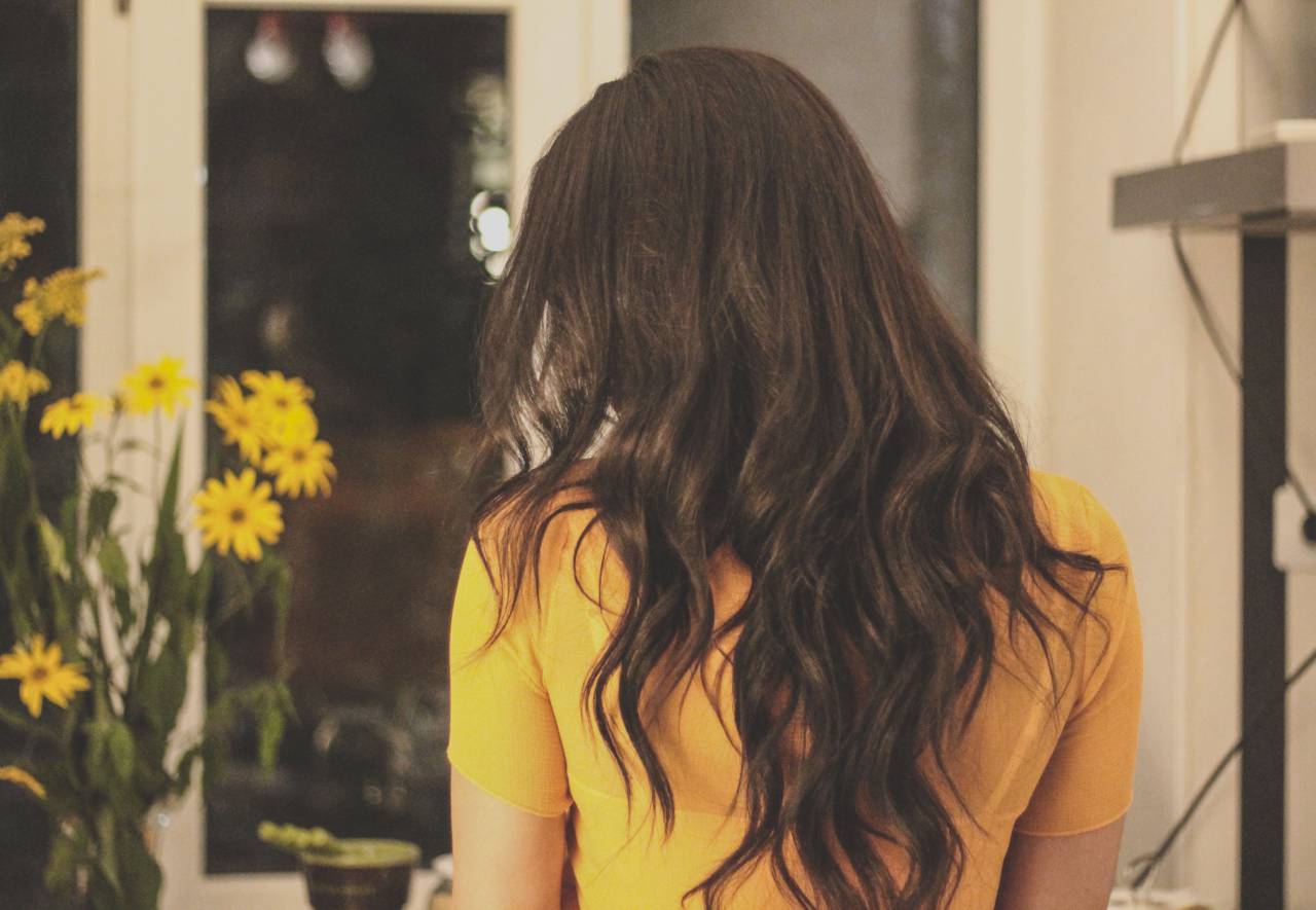 Amarillo, vestido, cabello, flor, casa, ventana, vidrio, difuminar,