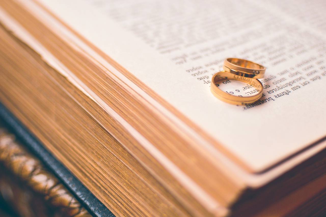 libro, lectura, oro, anillos,