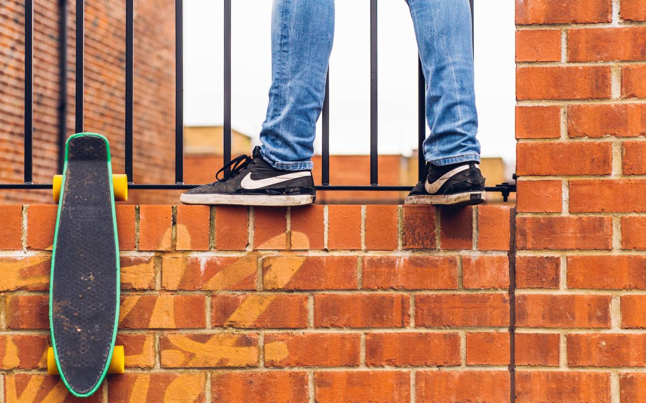 bricks, wall, brickwork, people, sneakers, skateboard, adventure
, 