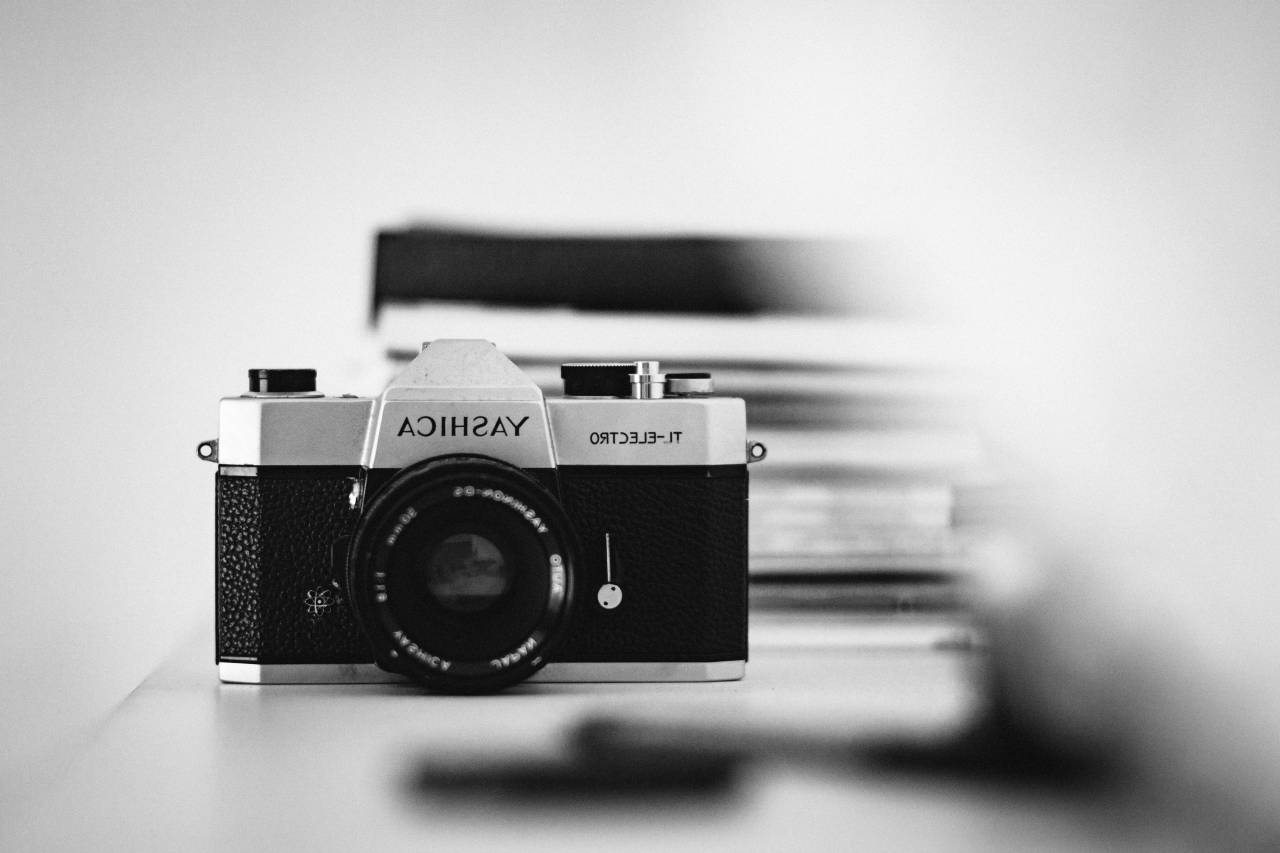 Cámara, Yashica, lente, ISO, apertura, obturador, fotografía, foto, fotógrafo, película, antiguo, vendimia, en blanco y negro, monocromo, analógico,