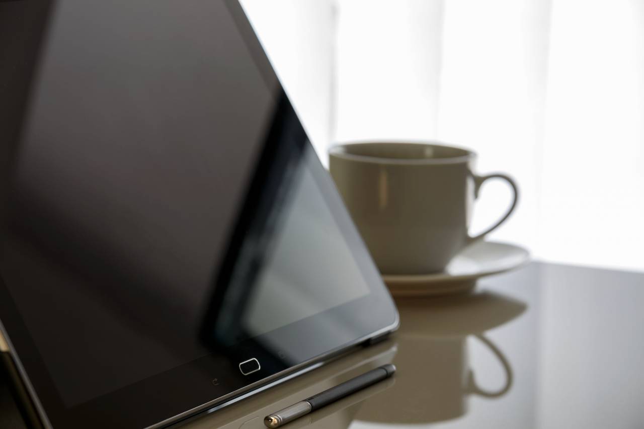 cup, mug, tablet, technology, ipad, stylus
, 