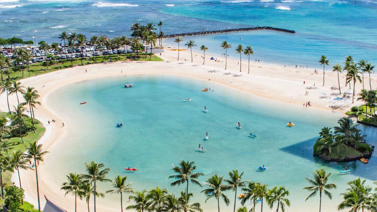 mar, Oceano, azul, agua, olas, naturaleza, Rocas, costa, apuntalar, playa, palma, Árboles, planta, recurso, relajarse, verano, vacaciones, blanco, arena, viajar, al aire libre, gente, nadando, enlace, aéreo, vista ,