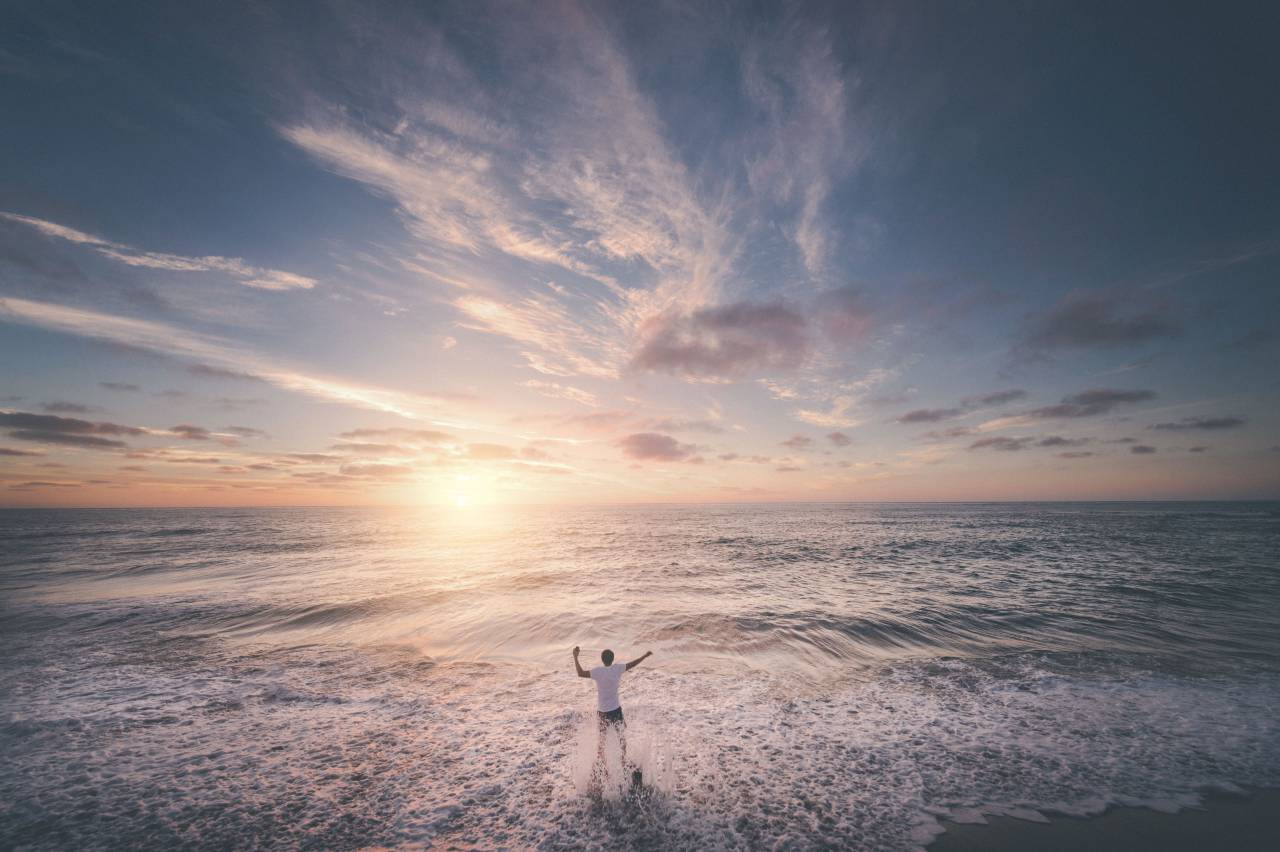 sea, ocean, water, waves, nature, horizon, beach, shore, coast, clouds, sky, people, man, alone
, 