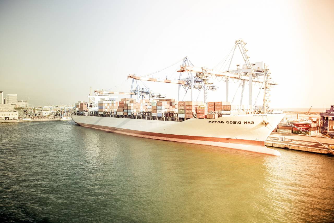 Barco, carga, viajes, agua, transporte, mar, océano, ciudad, edificios,