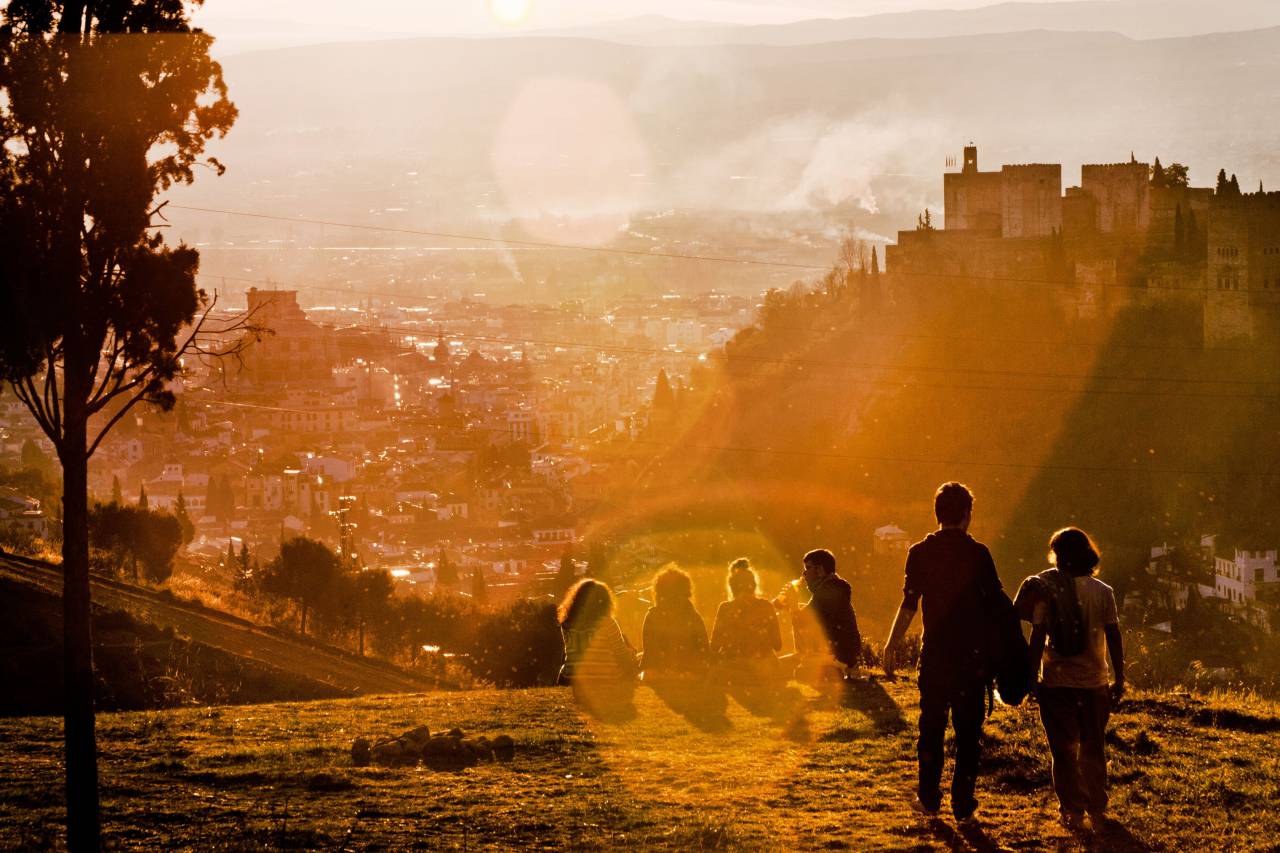 Puesta de sol, gente, pareja, hombre, mujer, árboles, turismo, silueta, urbano, cuty, montaña, árboles, césped,