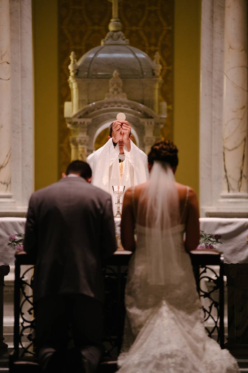 wedding, mass, priest, bride, groom, gown, suit, altar, hostia, ceremony, celebration, marriage, kneel
, 