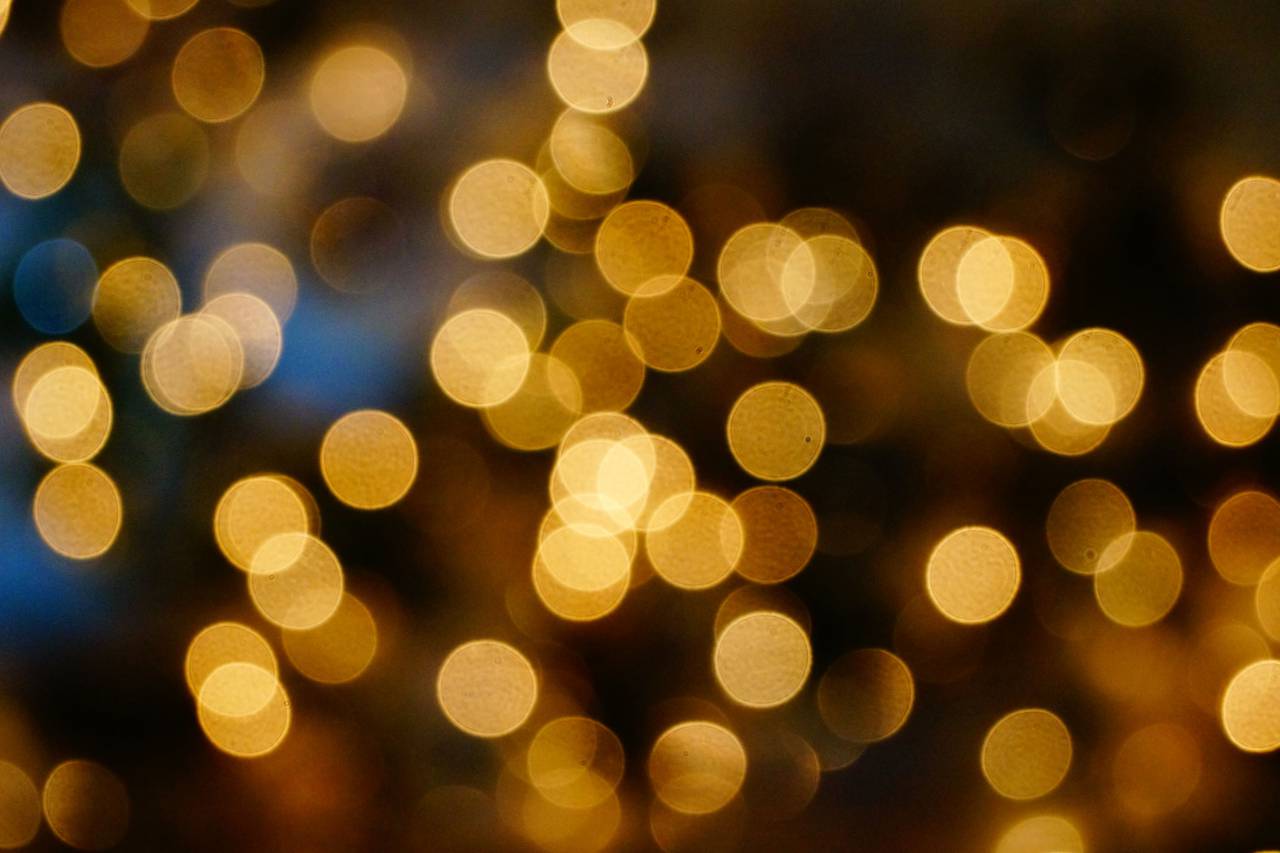 fondo;luces,desenfocado,fondos,resumen,brillante,resplandeciente,noche,iluminado,brillante,patrón,amarillo,equipo de iluminación,celebración,purpurina,color dorado,decoración,círculo,telón de fondo,primer plano,color vibrante,multicolor, oscuro, claro, fenómeno natural, efectos fotográficos,