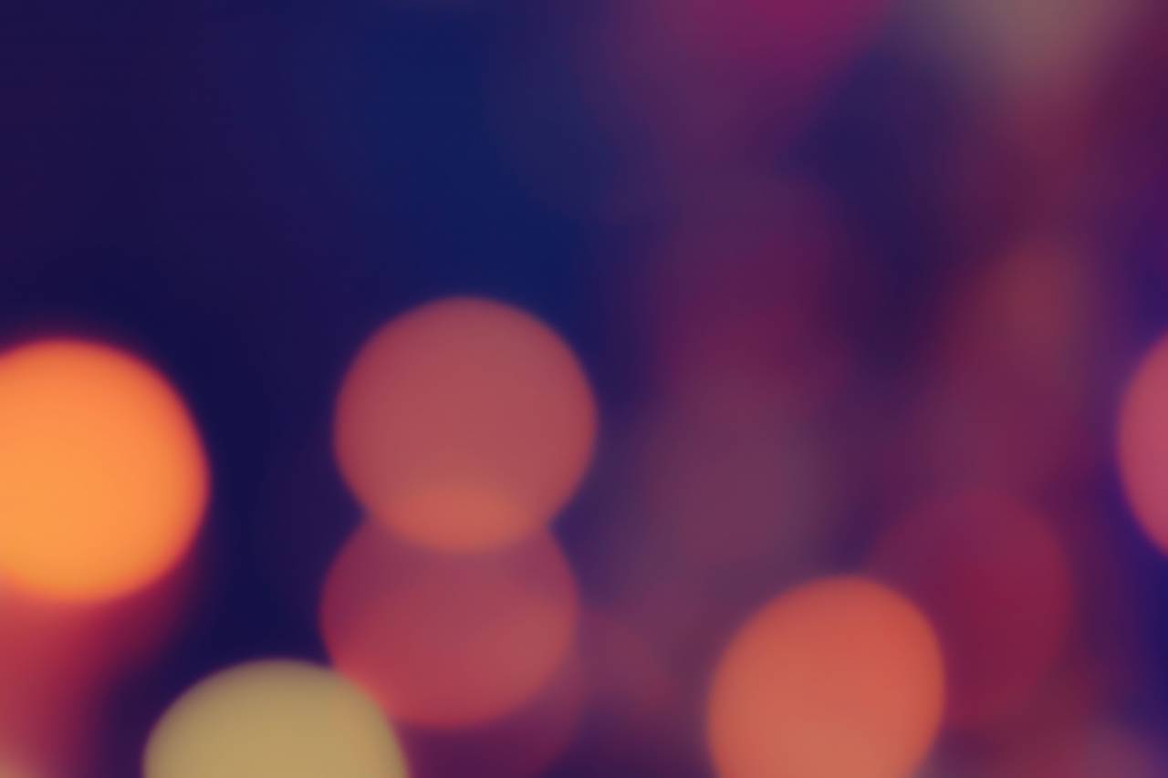 fondo;luces,resumen,desenfocado,fondos,brillante,brillante,patrón,iluminado,telón de fondo,noche,círculo,brillante,multicolor,decoración,celebración,amarillo,brillo,oscuro,movimiento borroso,